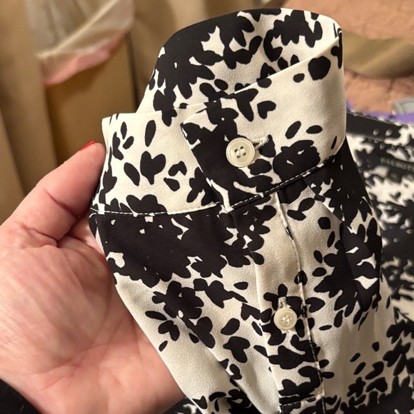 Talbots Black and White Floral Blouse - Picture 7 of 7